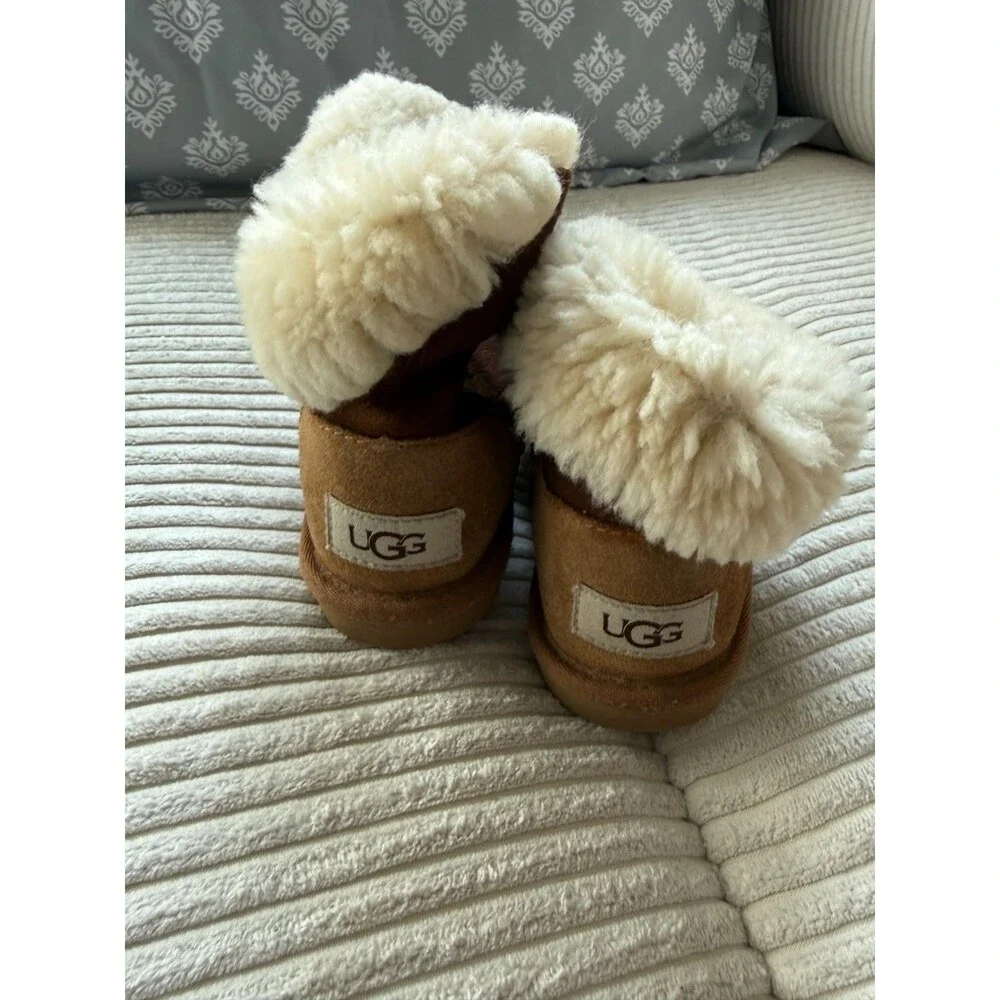 Kids Brown and Tan Boots UGG Girls Toddler Size 10 Fur Lined